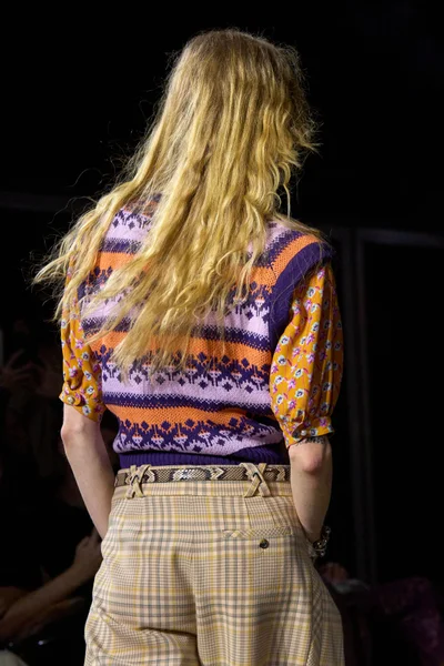 Look 72